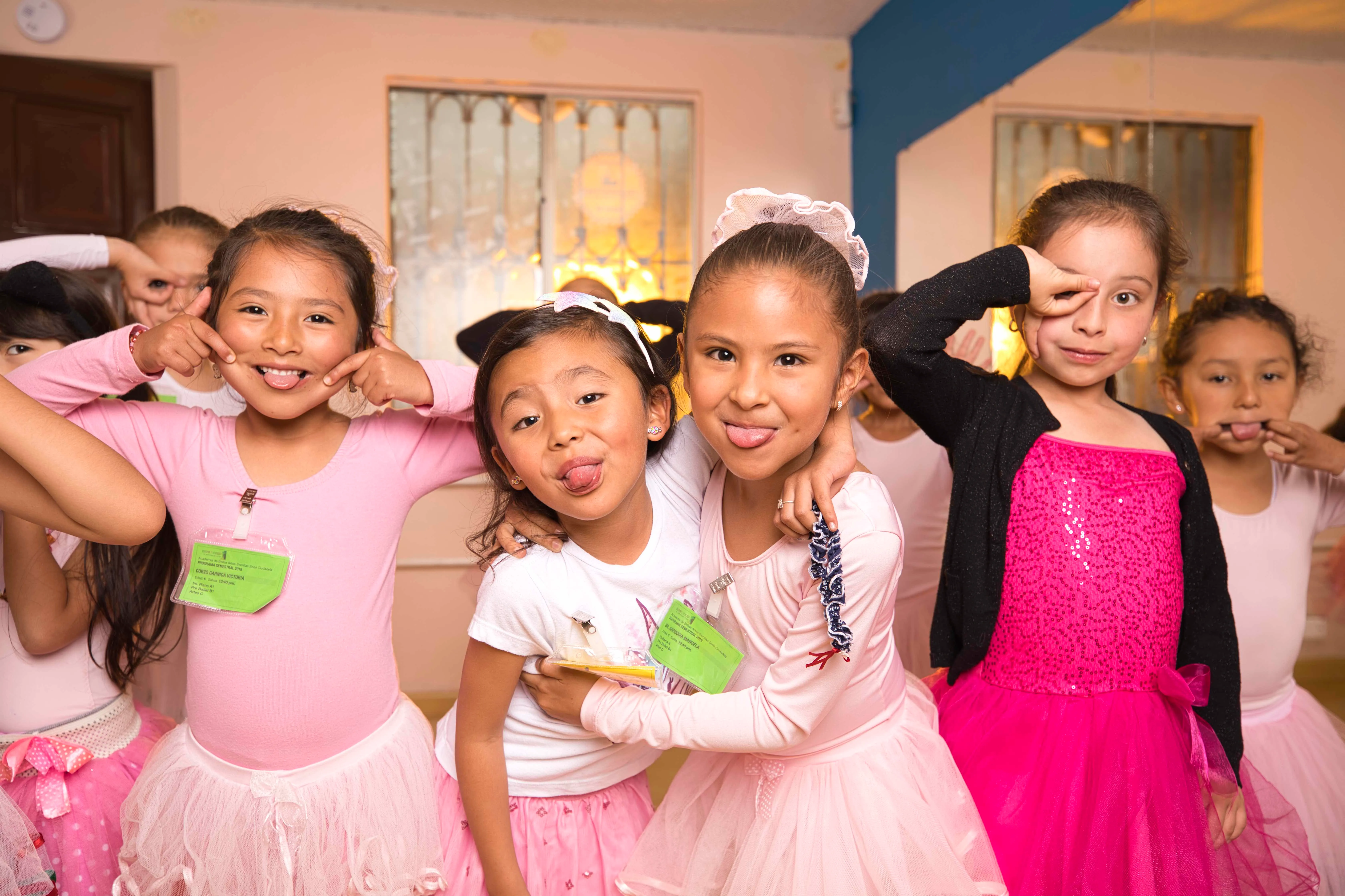 Encuentra las Clases de Ballet para tu niña en nuestras Academias de Ballet, sedes en Bogota: Floresta, Ciudadela Colsubsidio y Modelia